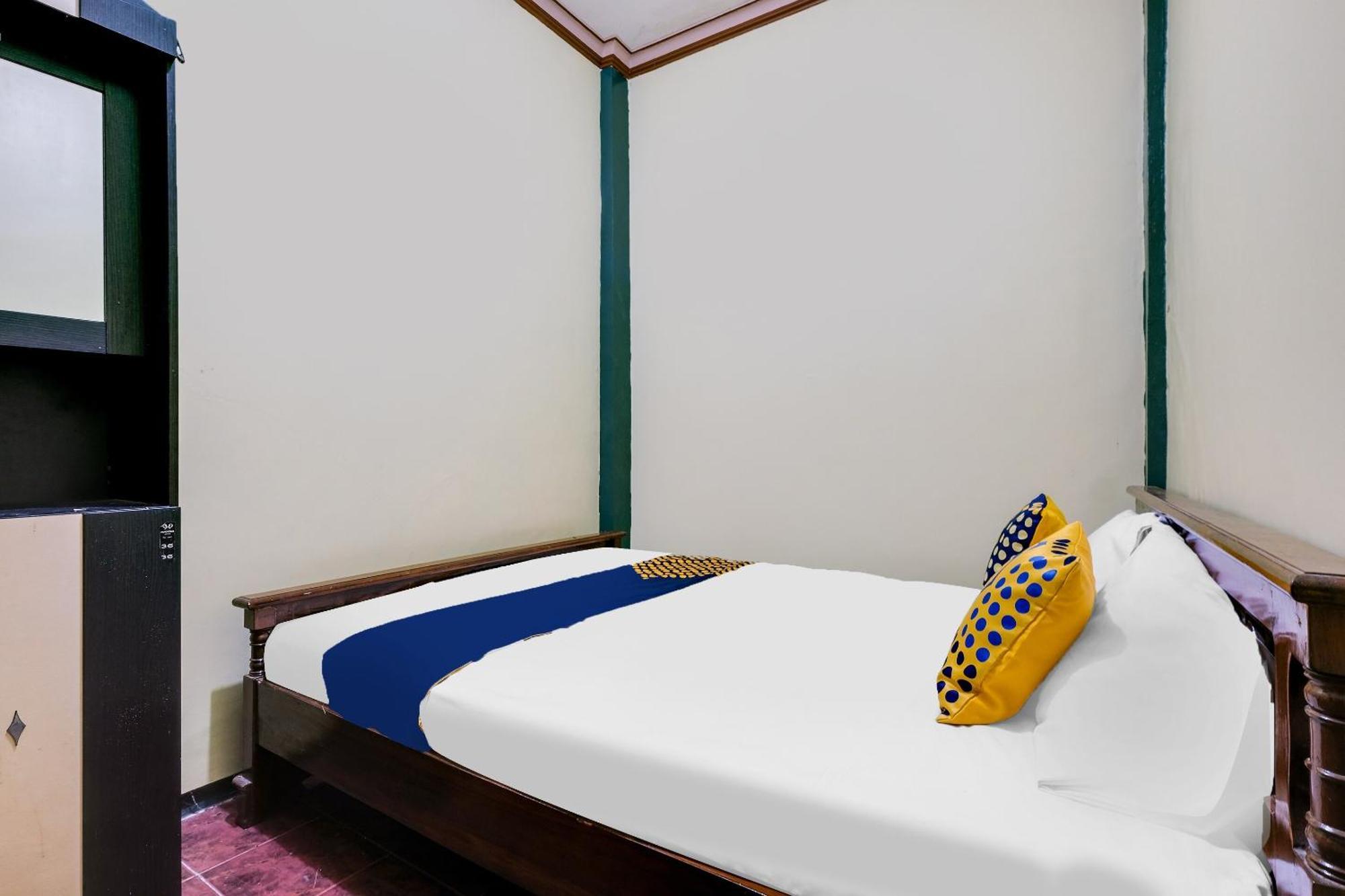 Spot On 92068 Pudja Kesuma Homestay Syariah Yogyakarta Pedes エクステリア 写真