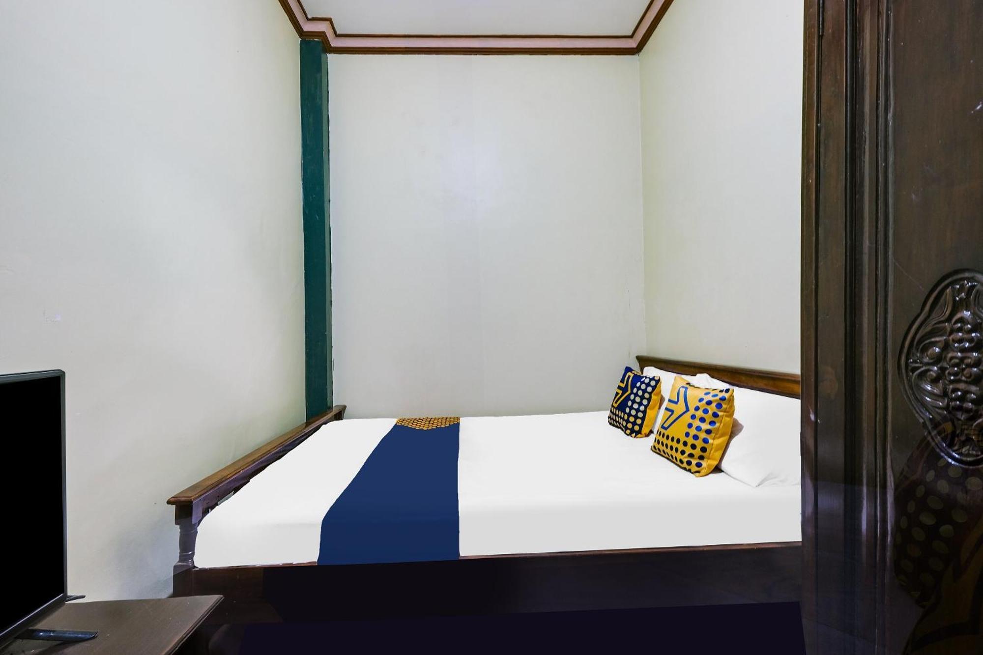 Spot On 92068 Pudja Kesuma Homestay Syariah Yogyakarta Pedes エクステリア 写真
